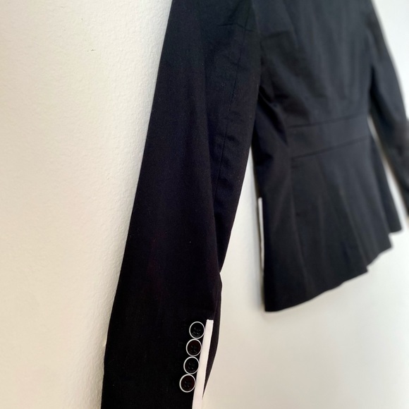 NWOT - EXPRESS BLACK / WHITE TRIM SUIT BLAZER SIZE 0 - Picture 11 of 12